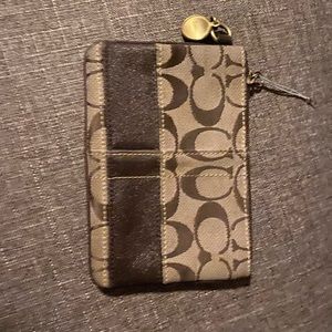Coach wallet ID